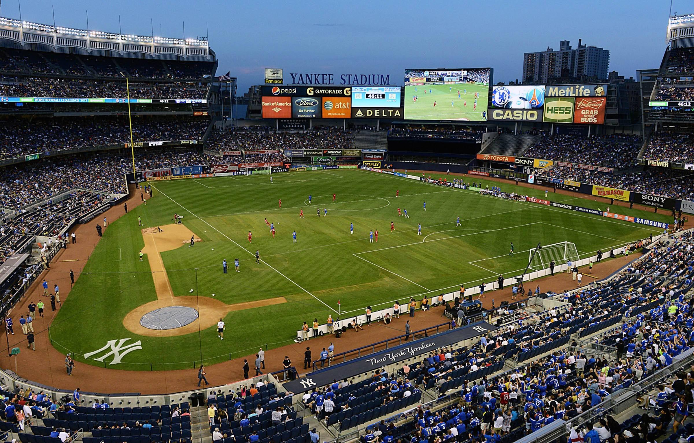 Стадион перевод. Янки-Стэдиум Нью-Йорк. Стадион Нью Йорк Янкиз. Стадион в Нью-Йорке Yankee. Стадион бейсбола в Нью Йорке.